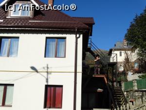 [P44] Un weekend la Sinaia. Si scara exterioara ce ducea la mansarda unde am stat noi si la etajul 1.  » foto by vega06
 - 
<span class="allrVoted glyphicon glyphicon-heart hidden" id="av724727"></span>
<a class="m-l-10 hidden" id="sv724727" onclick="voting_Foto_DelVot(,724727,3677)" role="button">șterge vot <span class="glyphicon glyphicon-remove"></span></a>
<a id="v9724727" class=" c-red"  onclick="voting_Foto_SetVot(724727)" role="button"><span class="glyphicon glyphicon-heart-empty"></span> <b>LIKE</b> = Votează poza</a> <img class="hidden"  id="f724727W9" src="/imagini/loader.gif" border="0" /><span class="AjErrMes hidden" id="e724727ErM"></span>