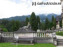 [P12] Grupuri statuare in parcul PELES » foto by Michi
 - 
<span class="allrVoted glyphicon glyphicon-heart hidden" id="av102760"></span>
<a class="m-l-10 hidden" id="sv102760" onclick="voting_Foto_DelVot(,102760,3677)" role="button">șterge vot <span class="glyphicon glyphicon-remove"></span></a>
<a id="v9102760" class=" c-red"  onclick="voting_Foto_SetVot(102760)" role="button"><span class="glyphicon glyphicon-heart-empty"></span> <b>LIKE</b> = Votează poza</a> <img class="hidden"  id="f102760W9" src="/imagini/loader.gif" border="0" /><span class="AjErrMes hidden" id="e102760ErM"></span>