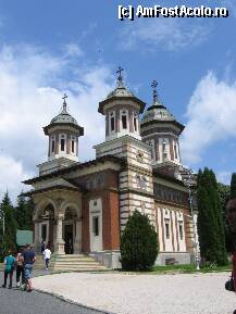 [P17] Manastirea Sinaia, biserica noua » foto by Michi
 - 
<span class="allrVoted glyphicon glyphicon-heart hidden" id="av102771"></span>
<a class="m-l-10 hidden" id="sv102771" onclick="voting_Foto_DelVot(,102771,3677)" role="button">șterge vot <span class="glyphicon glyphicon-remove"></span></a>
<a id="v9102771" class=" c-red"  onclick="voting_Foto_SetVot(102771)" role="button"><span class="glyphicon glyphicon-heart-empty"></span> <b>LIKE</b> = Votează poza</a> <img class="hidden"  id="f102771W9" src="/imagini/loader.gif" border="0" /><span class="AjErrMes hidden" id="e102771ErM"></span>