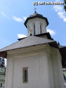 [P18] Biserica veche, ctitorie a spatarului Mihai Cantacuzino 1845 » foto by Michi
 - 
<span class="allrVoted glyphicon glyphicon-heart hidden" id="av102782"></span>
<a class="m-l-10 hidden" id="sv102782" onclick="voting_Foto_DelVot(,102782,3677)" role="button">șterge vot <span class="glyphicon glyphicon-remove"></span></a>
<a id="v9102782" class=" c-red"  onclick="voting_Foto_SetVot(102782)" role="button"><span class="glyphicon glyphicon-heart-empty"></span> <b>LIKE</b> = Votează poza</a> <img class="hidden"  id="f102782W9" src="/imagini/loader.gif" border="0" /><span class="AjErrMes hidden" id="e102782ErM"></span>
