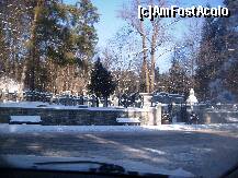[P14] Cimitirul Eroilor-Sinaia, flancat de doua tunuri, monument. » foto by anadragusin
 - 
<span class="allrVoted glyphicon glyphicon-heart hidden" id="av194783"></span>
<a class="m-l-10 hidden" id="sv194783" onclick="voting_Foto_DelVot(,194783,3677)" role="button">șterge vot <span class="glyphicon glyphicon-remove"></span></a>
<a id="v9194783" class=" c-red"  onclick="voting_Foto_SetVot(194783)" role="button"><span class="glyphicon glyphicon-heart-empty"></span> <b>LIKE</b> = Votează poza</a> <img class="hidden"  id="f194783W9" src="/imagini/loader.gif" border="0" /><span class="AjErrMes hidden" id="e194783ErM"></span>
