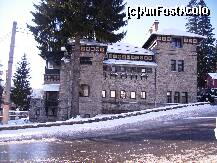 [P19] O cladire frumoasa din Sinaia, str. Manastirii. » foto by anadragusin
 - 
<span class="allrVoted glyphicon glyphicon-heart hidden" id="av194789"></span>
<a class="m-l-10 hidden" id="sv194789" onclick="voting_Foto_DelVot(,194789,3677)" role="button">șterge vot <span class="glyphicon glyphicon-remove"></span></a>
<a id="v9194789" class=" c-red"  onclick="voting_Foto_SetVot(194789)" role="button"><span class="glyphicon glyphicon-heart-empty"></span> <b>LIKE</b> = Votează poza</a> <img class="hidden"  id="f194789W9" src="/imagini/loader.gif" border="0" /><span class="AjErrMes hidden" id="e194789ErM"></span>