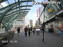 [P06] Zona comercială de la WTC (4) » foto by Costi
 - 
<span class="allrVoted glyphicon glyphicon-heart hidden" id="av23803"></span>
<a class="m-l-10 hidden" id="sv23803" onclick="voting_Foto_DelVot(,23803,3679)" role="button">șterge vot <span class="glyphicon glyphicon-remove"></span></a>
<a id="v923803" class=" c-red"  onclick="voting_Foto_SetVot(23803)" role="button"><span class="glyphicon glyphicon-heart-empty"></span> <b>LIKE</b> = Votează poza</a> <img class="hidden"  id="f23803W9" src="/imagini/loader.gif" border="0" /><span class="AjErrMes hidden" id="e23803ErM"></span>