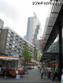 [P07] Zona comercială de la WTC (5) » foto by Costi
 - 
<span class="allrVoted glyphicon glyphicon-heart hidden" id="av23804"></span>
<a class="m-l-10 hidden" id="sv23804" onclick="voting_Foto_DelVot(,23804,3679)" role="button">șterge vot <span class="glyphicon glyphicon-remove"></span></a>
<a id="v923804" class=" c-red"  onclick="voting_Foto_SetVot(23804)" role="button"><span class="glyphicon glyphicon-heart-empty"></span> <b>LIKE</b> = Votează poza</a> <img class="hidden"  id="f23804W9" src="/imagini/loader.gif" border="0" /><span class="AjErrMes hidden" id="e23804ErM"></span>