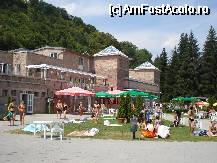 [P16] Cladirea centrala ce contine restaurantele toaletele ,baile din pestera , si multe alte dependinte » foto by ionescunic
 - 
<span class="allrVoted glyphicon glyphicon-heart hidden" id="av62824"></span>
<a class="m-l-10 hidden" id="sv62824" onclick="voting_Foto_DelVot(,62824,3696)" role="button">șterge vot <span class="glyphicon glyphicon-remove"></span></a>
<a id="v962824" class=" c-red"  onclick="voting_Foto_SetVot(62824)" role="button"><span class="glyphicon glyphicon-heart-empty"></span> <b>LIKE</b> = Votează poza</a> <img class="hidden"  id="f62824W9" src="/imagini/loader.gif" border="0" /><span class="AjErrMes hidden" id="e62824ErM"></span>
