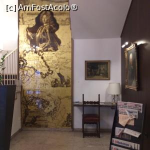 [P07] Prinţul Eugen (de Savoia), după care e numit hotelul, era un francez mic de statură, care i-a bătut pe turci la sf secolului 17. » foto by Eric s mom
 - 
<span class="allrVoted glyphicon glyphicon-heart hidden" id="av1411020"></span>
<a class="m-l-10 hidden" id="sv1411020" onclick="voting_Foto_DelVot(,1411020,3709)" role="button">șterge vot <span class="glyphicon glyphicon-remove"></span></a>
<a id="v91411020" class=" c-red"  onclick="voting_Foto_SetVot(1411020)" role="button"><span class="glyphicon glyphicon-heart-empty"></span> <b>LIKE</b> = Votează poza</a> <img class="hidden"  id="f1411020W9" src="/imagini/loader.gif" border="0" /><span class="AjErrMes hidden" id="e1411020ErM"></span>