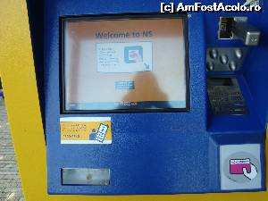 [P11] automat de unde cumperi un bilet de tren cu monezi sau folosesti noul tip de card aparut in 9 iulie, sa-l incarci » foto by mireille
 - 
<span class="allrVoted glyphicon glyphicon-heart hidden" id="av539808"></span>
<a class="m-l-10 hidden" id="sv539808" onclick="voting_Foto_DelVot(,539808,3710)" role="button">șterge vot <span class="glyphicon glyphicon-remove"></span></a>
<a id="v9539808" class=" c-red"  onclick="voting_Foto_SetVot(539808)" role="button"><span class="glyphicon glyphicon-heart-empty"></span> <b>LIKE</b> = Votează poza</a> <img class="hidden"  id="f539808W9" src="/imagini/loader.gif" border="0" /><span class="AjErrMes hidden" id="e539808ErM"></span>