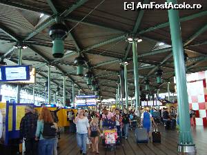 [P04] Sunt in aeroport si nu la gara, panouri galbene cu mersul trenurilor pt toata Olanda » foto by mireille
 - 
<span class="allrVoted glyphicon glyphicon-heart hidden" id="av539798"></span>
<a class="m-l-10 hidden" id="sv539798" onclick="voting_Foto_DelVot(,539798,3710)" role="button">șterge vot <span class="glyphicon glyphicon-remove"></span></a>
<a id="v9539798" class=" c-red"  onclick="voting_Foto_SetVot(539798)" role="button"><span class="glyphicon glyphicon-heart-empty"></span> <b>LIKE</b> = Votează poza</a> <img class="hidden"  id="f539798W9" src="/imagini/loader.gif" border="0" /><span class="AjErrMes hidden" id="e539798ErM"></span>