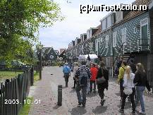 [P34] Clădirea din dreapta este hotelul din Marken » foto by Costi
 - 
<span class="allrVoted glyphicon glyphicon-heart hidden" id="av24450"></span>
<a class="m-l-10 hidden" id="sv24450" onclick="voting_Foto_DelVot(,24450,3710)" role="button">șterge vot <span class="glyphicon glyphicon-remove"></span></a>
<a id="v924450" class=" c-red"  onclick="voting_Foto_SetVot(24450)" role="button"><span class="glyphicon glyphicon-heart-empty"></span> <b>LIKE</b> = Votează poza</a> <img class="hidden"  id="f24450W9" src="/imagini/loader.gif" border="0" /><span class="AjErrMes hidden" id="e24450ErM"></span>