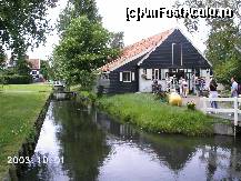 [P37] Asta este fabrica de saboţi din Marken, inclusiv 'magazinul de prezentare şi desfacere' » foto by Costi
 - 
<span class="allrVoted glyphicon glyphicon-heart hidden" id="av24453"></span>
<a class="m-l-10 hidden" id="sv24453" onclick="voting_Foto_DelVot(,24453,3710)" role="button">șterge vot <span class="glyphicon glyphicon-remove"></span></a>
<a id="v924453" class=" c-red"  onclick="voting_Foto_SetVot(24453)" role="button"><span class="glyphicon glyphicon-heart-empty"></span> <b>LIKE</b> = Votează poza</a> <img class="hidden"  id="f24453W9" src="/imagini/loader.gif" border="0" /><span class="AjErrMes hidden" id="e24453ErM"></span>
