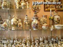 [P41] Piese din expoziţia cu vânzare a fabricii de porţelan din Delft. » foto by Costi
 - 
<span class="allrVoted glyphicon glyphicon-heart hidden" id="av24457"></span>
<a class="m-l-10 hidden" id="sv24457" onclick="voting_Foto_DelVot(,24457,3710)" role="button">șterge vot <span class="glyphicon glyphicon-remove"></span></a>
<a id="v924457" class=" c-red"  onclick="voting_Foto_SetVot(24457)" role="button"><span class="glyphicon glyphicon-heart-empty"></span> <b>LIKE</b> = Votează poza</a> <img class="hidden"  id="f24457W9" src="/imagini/loader.gif" border="0" /><span class="AjErrMes hidden" id="e24457ErM"></span>