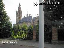 [P47] O ultimă privire, din goana autocarului, spre Palatul Păcii » foto by Costi
 - 
<span class="allrVoted glyphicon glyphicon-heart hidden" id="av24463"></span>
<a class="m-l-10 hidden" id="sv24463" onclick="voting_Foto_DelVot(,24463,3710)" role="button">șterge vot <span class="glyphicon glyphicon-remove"></span></a>
<a id="v924463" class=" c-red"  onclick="voting_Foto_SetVot(24463)" role="button"><span class="glyphicon glyphicon-heart-empty"></span> <b>LIKE</b> = Votează poza</a> <img class="hidden"  id="f24463W9" src="/imagini/loader.gif" border="0" /><span class="AjErrMes hidden" id="e24463ErM"></span>