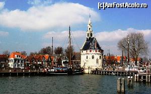 [P02] Hoorn. Portul vechi cu De Hoofdtoren (Construit in 1532) in centru. Cum am povestit, am vazut turnul si la exterior, si in interior » foto by Radu Tudoran
 - 
<span class="allrVoted glyphicon glyphicon-heart hidden" id="av672695"></span>
<a class="m-l-10 hidden" id="sv672695" onclick="voting_Foto_DelVot(,672695,3710)" role="button">șterge vot <span class="glyphicon glyphicon-remove"></span></a>
<a id="v9672695" class=" c-red"  onclick="voting_Foto_SetVot(672695)" role="button"><span class="glyphicon glyphicon-heart-empty"></span> <b>LIKE</b> = Votează poza</a> <img class="hidden"  id="f672695W9" src="/imagini/loader.gif" border="0" /><span class="AjErrMes hidden" id="e672695ErM"></span>