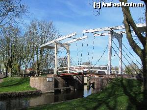 [P10] Edam, un pod dublu basculant » foto by Radu Tudoran
 - 
<span class="allrVoted glyphicon glyphicon-heart hidden" id="av693571"></span>
<a class="m-l-10 hidden" id="sv693571" onclick="voting_Foto_DelVot(,693571,3710)" role="button">șterge vot <span class="glyphicon glyphicon-remove"></span></a>
<a id="v9693571" class=" c-red"  onclick="voting_Foto_SetVot(693571)" role="button"><span class="glyphicon glyphicon-heart-empty"></span> <b>LIKE</b> = Votează poza</a> <img class="hidden"  id="f693571W9" src="/imagini/loader.gif" border="0" /><span class="AjErrMes hidden" id="e693571ErM"></span>