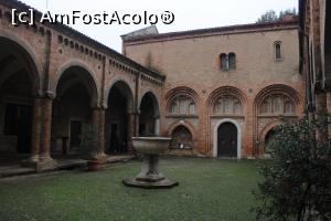 [P47] Bologna, Basilica Santuario Santo Stefano, Cortile di Pilato și în mijloc se vede Chiesa della Trinità o del Martyrium și în centru Catino di Pilato » foto by mprofeanu
 - 
<span class="allrVoted glyphicon glyphicon-heart hidden" id="av1351968"></span>
<a class="m-l-10 hidden" id="sv1351968" onclick="voting_Foto_DelVot(,1351968,3721)" role="button">șterge vot <span class="glyphicon glyphicon-remove"></span></a>
<a id="v91351968" class=" c-red"  onclick="voting_Foto_SetVot(1351968)" role="button"><span class="glyphicon glyphicon-heart-empty"></span> <b>LIKE</b> = Votează poza</a> <img class="hidden"  id="f1351968W9" src="/imagini/loader.gif" border="0" /><span class="AjErrMes hidden" id="e1351968ErM"></span>