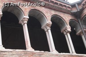 [P50] Bologna, Basilica Santuario Santo Stefano, Il Chiostro medievale, detaliu, coloane cu monștrii » foto by mprofeanu
 - 
<span class="allrVoted glyphicon glyphicon-heart hidden" id="av1351971"></span>
<a class="m-l-10 hidden" id="sv1351971" onclick="voting_Foto_DelVot(,1351971,3721)" role="button">șterge vot <span class="glyphicon glyphicon-remove"></span></a>
<a id="v91351971" class=" c-red"  onclick="voting_Foto_SetVot(1351971)" role="button"><span class="glyphicon glyphicon-heart-empty"></span> <b>LIKE</b> = Votează poza</a> <img class="hidden"  id="f1351971W9" src="/imagini/loader.gif" border="0" /><span class="AjErrMes hidden" id="e1351971ErM"></span>