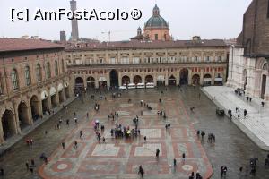 [P41] Bologna, Piazza Maggiore, Palazzo dei Banchi, Le Due Torri și Trenulețul electric pozate de la primul nivel din Torre dell'Orologio » foto by mprofeanu
 - 
<span class="allrVoted glyphicon glyphicon-heart hidden" id="av1352913"></span>
<a class="m-l-10 hidden" id="sv1352913" onclick="voting_Foto_DelVot(,1352913,3721)" role="button">șterge vot <span class="glyphicon glyphicon-remove"></span></a>
<a id="v91352913" class=" c-red"  onclick="voting_Foto_SetVot(1352913)" role="button"><span class="glyphicon glyphicon-heart-empty"></span> <b>LIKE</b> = Votează poza</a> <img class="hidden"  id="f1352913W9" src="/imagini/loader.gif" border="0" /><span class="AjErrMes hidden" id="e1352913ErM"></span>