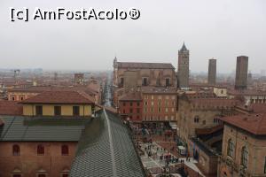 [P45] Bologna, Via Indipendenza în plan îndepărtat, Cattedrale di San Pietro și turnul ei în dreapta, Piazza del Nettuno în centru văzute din Torre dell'Orologio » foto by mprofeanu
 - 
<span class="allrVoted glyphicon glyphicon-heart hidden" id="av1352917"></span>
<a class="m-l-10 hidden" id="sv1352917" onclick="voting_Foto_DelVot(,1352917,3721)" role="button">șterge vot <span class="glyphicon glyphicon-remove"></span></a>
<a id="v91352917" class=" c-red"  onclick="voting_Foto_SetVot(1352917)" role="button"><span class="glyphicon glyphicon-heart-empty"></span> <b>LIKE</b> = Votează poza</a> <img class="hidden"  id="f1352917W9" src="/imagini/loader.gif" border="0" /><span class="AjErrMes hidden" id="e1352917ErM"></span>