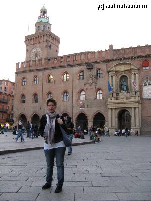 [P06] Palazzo Comunale, astăzi adăpostește și o impresionantă colecție de artă.  » foto by gettutza
 - 
<span class="allrVoted glyphicon glyphicon-heart hidden" id="av394251"></span>
<a class="m-l-10 hidden" id="sv394251" onclick="voting_Foto_DelVot(,394251,3721)" role="button">șterge vot <span class="glyphicon glyphicon-remove"></span></a>
<a id="v9394251" class=" c-red"  onclick="voting_Foto_SetVot(394251)" role="button"><span class="glyphicon glyphicon-heart-empty"></span> <b>LIKE</b> = Votează poza</a> <img class="hidden"  id="f394251W9" src="/imagini/loader.gif" border="0" /><span class="AjErrMes hidden" id="e394251ErM"></span>