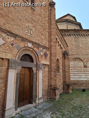 [P31] Basilica Santo Stefano » foto by Carmen Ion
 - 
<span class="allrVoted glyphicon glyphicon-heart hidden" id="av1538651"></span>
<a class="m-l-10 hidden" id="sv1538651" onclick="voting_Foto_DelVot(,1538651,3721)" role="button">șterge vot <span class="glyphicon glyphicon-remove"></span></a>
<a id="v91538651" class=" c-red"  onclick="voting_Foto_SetVot(1538651)" role="button"><span class="glyphicon glyphicon-heart-empty"></span> <b>LIKE</b> = Votează poza</a> <img class="hidden"  id="f1538651W9" src="/imagini/loader.gif" border="0" /><span class="AjErrMes hidden" id="e1538651ErM"></span>