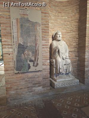[P44] Basilica Santo Stefano - Chiesa dei Santi Vitale e Agricola » foto by Carmen Ion
 - 
<span class="allrVoted glyphicon glyphicon-heart hidden" id="av1538664"></span>
<a class="m-l-10 hidden" id="sv1538664" onclick="voting_Foto_DelVot(,1538664,3721)" role="button">șterge vot <span class="glyphicon glyphicon-remove"></span></a>
<a id="v91538664" class=" c-red"  onclick="voting_Foto_SetVot(1538664)" role="button"><span class="glyphicon glyphicon-heart-empty"></span> <b>LIKE</b> = Votează poza</a> <img class="hidden"  id="f1538664W9" src="/imagini/loader.gif" border="0" /><span class="AjErrMes hidden" id="e1538664ErM"></span>