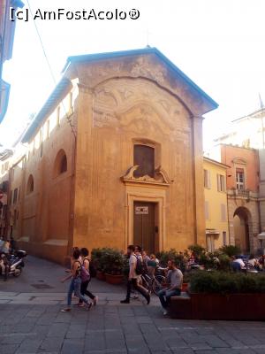 [P17] O piazzeta bolognese.  » foto by ovidiuyepi
 - 
<span class="allrVoted glyphicon glyphicon-heart hidden" id="av919689"></span>
<a class="m-l-10 hidden" id="sv919689" onclick="voting_Foto_DelVot(,919689,3721)" role="button">șterge vot <span class="glyphicon glyphicon-remove"></span></a>
<a id="v9919689" class=" c-red"  onclick="voting_Foto_SetVot(919689)" role="button"><span class="glyphicon glyphicon-heart-empty"></span> <b>LIKE</b> = Votează poza</a> <img class="hidden"  id="f919689W9" src="/imagini/loader.gif" border="0" /><span class="AjErrMes hidden" id="e919689ErM"></span>