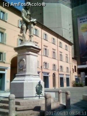 [P03] Bella Italia-Bella Bologna » foto by ManuelaManu
 - 
<span class="allrVoted glyphicon glyphicon-heart hidden" id="av878887"></span>
<a class="m-l-10 hidden" id="sv878887" onclick="voting_Foto_DelVot(,878887,3721)" role="button">șterge vot <span class="glyphicon glyphicon-remove"></span></a>
<a id="v9878887" class=" c-red"  onclick="voting_Foto_SetVot(878887)" role="button"><span class="glyphicon glyphicon-heart-empty"></span> <b>LIKE</b> = Votează poza</a> <img class="hidden"  id="f878887W9" src="/imagini/loader.gif" border="0" /><span class="AjErrMes hidden" id="e878887ErM"></span>
