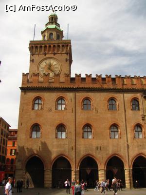 [P02] Palazzo Comunale » foto by Radu Tudoran
 - 
<span class="allrVoted glyphicon glyphicon-heart hidden" id="av747053"></span>
<a class="m-l-10 hidden" id="sv747053" onclick="voting_Foto_DelVot(,747053,3721)" role="button">șterge vot <span class="glyphicon glyphicon-remove"></span></a>
<a id="v9747053" class=" c-red"  onclick="voting_Foto_SetVot(747053)" role="button"><span class="glyphicon glyphicon-heart-empty"></span> <b>LIKE</b> = Votează poza</a> <img class="hidden"  id="f747053W9" src="/imagini/loader.gif" border="0" /><span class="AjErrMes hidden" id="e747053ErM"></span>