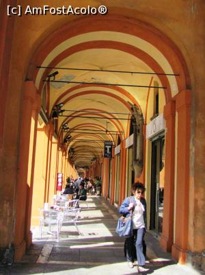 [P42] Drumul de la Basilica Santuario dela Madonna di San Luca » foto by Radu Tudoran
 - 
<span class="allrVoted glyphicon glyphicon-heart hidden" id="av747093"></span>
<a class="m-l-10 hidden" id="sv747093" onclick="voting_Foto_DelVot(,747093,3721)" role="button">șterge vot <span class="glyphicon glyphicon-remove"></span></a>
<a id="v9747093" class=" c-red"  onclick="voting_Foto_SetVot(747093)" role="button"><span class="glyphicon glyphicon-heart-empty"></span> <b>LIKE</b> = Votează poza</a> <img class="hidden"  id="f747093W9" src="/imagini/loader.gif" border="0" /><span class="AjErrMes hidden" id="e747093ErM"></span>