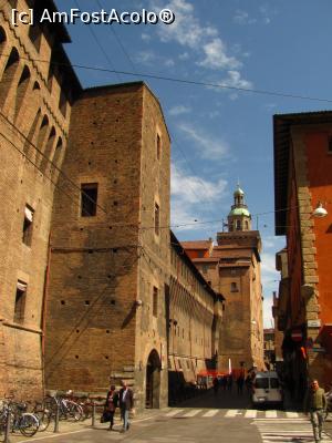 [P08] Palazzo Comunale » foto by Radu Tudoran
 - 
<span class="allrVoted glyphicon glyphicon-heart hidden" id="av747059"></span>
<a class="m-l-10 hidden" id="sv747059" onclick="voting_Foto_DelVot(,747059,3721)" role="button">șterge vot <span class="glyphicon glyphicon-remove"></span></a>
<a id="v9747059" class=" c-red"  onclick="voting_Foto_SetVot(747059)" role="button"><span class="glyphicon glyphicon-heart-empty"></span> <b>LIKE</b> = Votează poza</a> <img class="hidden"  id="f747059W9" src="/imagini/loader.gif" border="0" /><span class="AjErrMes hidden" id="e747059ErM"></span>