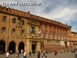 [P09] Palazzo Comunale » foto by Radu Tudoran
 - 
<span class="allrVoted glyphicon glyphicon-heart hidden" id="av747060"></span>
<a class="m-l-10 hidden" id="sv747060" onclick="voting_Foto_DelVot(,747060,3721)" role="button">șterge vot <span class="glyphicon glyphicon-remove"></span></a>
<a id="v9747060" class=" c-red"  onclick="voting_Foto_SetVot(747060)" role="button"><span class="glyphicon glyphicon-heart-empty"></span> <b>LIKE</b> = Votează poza</a> <img class="hidden"  id="f747060W9" src="/imagini/loader.gif" border="0" /><span class="AjErrMes hidden" id="e747060ErM"></span>