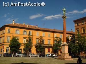 [P01] Piazza San Dominic, cu coloana avand statuia sfantului » foto by Radu Tudoran
 - 
<span class="allrVoted glyphicon glyphicon-heart hidden" id="av759592"></span>
<a class="m-l-10 hidden" id="sv759592" onclick="voting_Foto_DelVot(,759592,3721)" role="button">șterge vot <span class="glyphicon glyphicon-remove"></span></a>
<a id="v9759592" class=" c-red"  onclick="voting_Foto_SetVot(759592)" role="button"><span class="glyphicon glyphicon-heart-empty"></span> <b>LIKE</b> = Votează poza</a> <img class="hidden"  id="f759592W9" src="/imagini/loader.gif" border="0" /><span class="AjErrMes hidden" id="e759592ErM"></span>