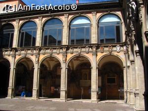 [P18] Curtea interioara a unei cladiri din centrul Bolognei » foto by Radu Tudoran
 - 
<span class="allrVoted glyphicon glyphicon-heart hidden" id="av759683"></span>
<a class="m-l-10 hidden" id="sv759683" onclick="voting_Foto_DelVot(,759683,3721)" role="button">șterge vot <span class="glyphicon glyphicon-remove"></span></a>
<a id="v9759683" class=" c-red"  onclick="voting_Foto_SetVot(759683)" role="button"><span class="glyphicon glyphicon-heart-empty"></span> <b>LIKE</b> = Votează poza</a> <img class="hidden"  id="f759683W9" src="/imagini/loader.gif" border="0" /><span class="AjErrMes hidden" id="e759683ErM"></span>