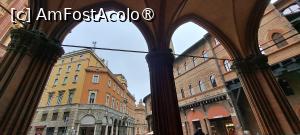 [P38] De sub arcadele Palazzo della Mercanzia » foto by irinad
 - 
<span class="allrVoted glyphicon glyphicon-heart hidden" id="av1521414"></span>
<a class="m-l-10 hidden" id="sv1521414" onclick="voting_Foto_DelVot(,1521414,3721)" role="button">șterge vot <span class="glyphicon glyphicon-remove"></span></a>
<a id="v91521414" class=" c-red"  onclick="voting_Foto_SetVot(1521414)" role="button"><span class="glyphicon glyphicon-heart-empty"></span> <b>LIKE</b> = Votează poza</a> <img class="hidden"  id="f1521414W9" src="/imagini/loader.gif" border="0" /><span class="AjErrMes hidden" id="e1521414ErM"></span>