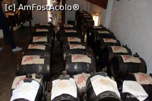 [P11] Bateriile de Acceto balsamico, stocate in ferma de specialitate, care se numeste Accetaia » foto by georgetoader
 - 
<span class="allrVoted glyphicon glyphicon-heart hidden" id="av792642"></span>
<a class="m-l-10 hidden" id="sv792642" onclick="voting_Foto_DelVot(,792642,3721)" role="button">șterge vot <span class="glyphicon glyphicon-remove"></span></a>
<a id="v9792642" class=" c-red"  onclick="voting_Foto_SetVot(792642)" role="button"><span class="glyphicon glyphicon-heart-empty"></span> <b>LIKE</b> = Votează poza</a> <img class="hidden"  id="f792642W9" src="/imagini/loader.gif" border="0" /><span class="AjErrMes hidden" id="e792642ErM"></span>