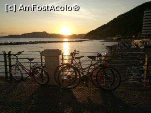 [P24] La capătul acelui promontoriu e Portofino!  » foto by crismis
 - 
<span class="allrVoted glyphicon glyphicon-heart hidden" id="av935363"></span>
<a class="m-l-10 hidden" id="sv935363" onclick="voting_Foto_DelVot(,935363,3723)" role="button">șterge vot <span class="glyphicon glyphicon-remove"></span></a>
<a id="v9935363" class=" c-red"  onclick="voting_Foto_SetVot(935363)" role="button"><span class="glyphicon glyphicon-heart-empty"></span> <b>LIKE</b> = Votează poza</a> <img class="hidden"  id="f935363W9" src="/imagini/loader.gif" border="0" /><span class="AjErrMes hidden" id="e935363ErM"></span>
