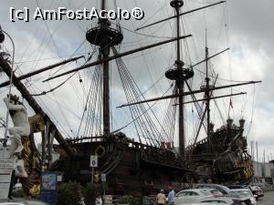 [P04] Corabia lui Columb în portul antic » foto by RoxanaGRS
 - 
<span class="allrVoted glyphicon glyphicon-heart hidden" id="av890463"></span>
<a class="m-l-10 hidden" id="sv890463" onclick="voting_Foto_DelVot(,890463,3723)" role="button">șterge vot <span class="glyphicon glyphicon-remove"></span></a>
<a id="v9890463" class=" c-red"  onclick="voting_Foto_SetVot(890463)" role="button"><span class="glyphicon glyphicon-heart-empty"></span> <b>LIKE</b> = Votează poza</a> <img class="hidden"  id="f890463W9" src="/imagini/loader.gif" border="0" /><span class="AjErrMes hidden" id="e890463ErM"></span>