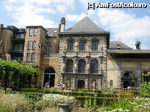 [P04] Rubenshuis-vedere din gradina-Anvers » foto by Ricone
 - 
<span class="allrVoted glyphicon glyphicon-heart hidden" id="av368685"></span>
<a class="m-l-10 hidden" id="sv368685" onclick="voting_Foto_DelVot(,368685,3747)" role="button">șterge vot <span class="glyphicon glyphicon-remove"></span></a>
<a id="v9368685" class=" c-red"  onclick="voting_Foto_SetVot(368685)" role="button"><span class="glyphicon glyphicon-heart-empty"></span> <b>LIKE</b> = Votează poza</a> <img class="hidden"  id="f368685W9" src="/imagini/loader.gif" border="0" /><span class="AjErrMes hidden" id="e368685ErM"></span>