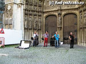 [P05] Concert in fata Catedralei din Antwerpen (Onze-Lieve-Vrouwekathedraal).  » foto by Ricone
 - 
<span class="allrVoted glyphicon glyphicon-heart hidden" id="av368687"></span>
<a class="m-l-10 hidden" id="sv368687" onclick="voting_Foto_DelVot(,368687,3747)" role="button">șterge vot <span class="glyphicon glyphicon-remove"></span></a>
<a id="v9368687" class=" c-red"  onclick="voting_Foto_SetVot(368687)" role="button"><span class="glyphicon glyphicon-heart-empty"></span> <b>LIKE</b> = Votează poza</a> <img class="hidden"  id="f368687W9" src="/imagini/loader.gif" border="0" /><span class="AjErrMes hidden" id="e368687ErM"></span>