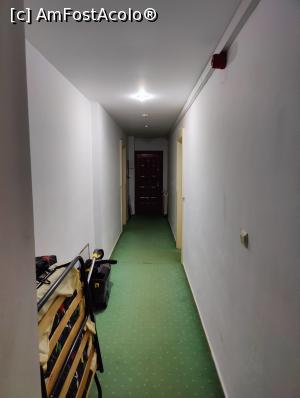 [P20] Hotel Iadolina - Stâna de Vale - pe holurile hotelului. » foto by creivean
 - 
<span class="allrVoted glyphicon glyphicon-heart hidden" id="av1306760"></span>
<a class="m-l-10 hidden" id="sv1306760" onclick="voting_Foto_DelVot(,1306760,3764)" role="button">șterge vot <span class="glyphicon glyphicon-remove"></span></a>
<a id="v91306760" class=" c-red"  onclick="voting_Foto_SetVot(1306760)" role="button"><span class="glyphicon glyphicon-heart-empty"></span> <b>LIKE</b> = Votează poza</a> <img class="hidden"  id="f1306760W9" src="/imagini/loader.gif" border="0" /><span class="AjErrMes hidden" id="e1306760ErM"></span>