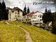 [P02] Vila Liliacul, aflata la cativa zeci de metri de hotelul Iadolina. » foto by cristi46
 - 
<span class="allrVoted glyphicon glyphicon-heart hidden" id="av273705"></span>
<a class="m-l-10 hidden" id="sv273705" onclick="voting_Foto_DelVot(,273705,3764)" role="button">șterge vot <span class="glyphicon glyphicon-remove"></span></a>
<a id="v9273705" class=" c-red"  onclick="voting_Foto_SetVot(273705)" role="button"><span class="glyphicon glyphicon-heart-empty"></span> <b>LIKE</b> = Votează poza</a> <img class="hidden"  id="f273705W9" src="/imagini/loader.gif" border="0" /><span class="AjErrMes hidden" id="e273705ErM"></span>