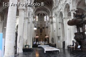 [P02] Bruxelles, Biserica Sf. Ioan Baptistul din Beghinaj, Altarul și Nava Centrală cu Amvonul și Expoziția Mișcării Internaționale ATD - Lumea a Patra ce are ca obiectiv eradicarea sărăciei extreme » foto by mprofeanu
 - 
<span class="allrVoted glyphicon glyphicon-heart hidden" id="av1453383"></span>
<a class="m-l-10 hidden" id="sv1453383" onclick="voting_Foto_DelVot(,1453383,3768)" role="button">șterge vot <span class="glyphicon glyphicon-remove"></span></a>
<a id="v91453383" class=" c-red"  onclick="voting_Foto_SetVot(1453383)" role="button"><span class="glyphicon glyphicon-heart-empty"></span> <b>LIKE</b> = Votează poza</a> <img class="hidden"  id="f1453383W9" src="/imagini/loader.gif" border="0" /><span class="AjErrMes hidden" id="e1453383ErM"></span>