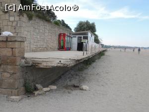 [P07] Àtentie cand coborati scarile si mai ales, atentie celor cu copii! cand cobori, drept in fata, scarile se termina brusc. Ca in poza. 2 iulie 2016 » foto by bmiruna
 - 
<span class="allrVoted glyphicon glyphicon-heart hidden" id="av755595"></span>
<a class="m-l-10 hidden" id="sv755595" onclick="voting_Foto_DelVot(,755595,3771)" role="button">șterge vot <span class="glyphicon glyphicon-remove"></span></a>
<a id="v9755595" class=" c-red"  onclick="voting_Foto_SetVot(755595)" role="button"><span class="glyphicon glyphicon-heart-empty"></span> <b>LIKE</b> = Votează poza</a> <img class="hidden"  id="f755595W9" src="/imagini/loader.gif" border="0" /><span class="AjErrMes hidden" id="e755595ErM"></span>
