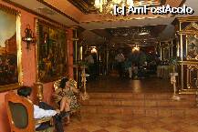 [P2x] Hotel Ambassador - intrarea. In fata este barul si televizorul » foto by alexandruduma
 - 
<span class="allrVoted glyphicon glyphicon-heart hidden" id="av25627"></span>
<a class="m-l-10 hidden" id="sv25627" onclick="voting_Foto_DelVot(,25627,3772)" role="button">șterge vot <span class="glyphicon glyphicon-remove"></span></a>
<a id="v925627" class=" c-red"  onclick="voting_Foto_SetVot(25627)" role="button"><span class="glyphicon glyphicon-heart-empty"></span> <b>LIKE</b> = Votează poza</a> <img class="hidden"  id="f25627W9" src="/imagini/loader.gif" border="0" /><span class="AjErrMes hidden" id="e25627ErM"></span>
