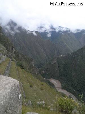 [P24] de aici de sus, ai o imagine a vaii raului Urubamba si a teraselor care coboara pana aproape de el, iar muntii, care inconjoara zona, aproape tot anul sunt ingropati de nori sau zapada » foto by grecudoina
 - 
<span class="allrVoted glyphicon glyphicon-heart hidden" id="av399813"></span>
<a class="m-l-10 hidden" id="sv399813" onclick="voting_Foto_DelVot(,399813,3773)" role="button">șterge vot <span class="glyphicon glyphicon-remove"></span></a>
<a id="v9399813" class=" c-red"  onclick="voting_Foto_SetVot(399813)" role="button"><span class="glyphicon glyphicon-heart-empty"></span> <b>LIKE</b> = Votează poza</a> <img class="hidden"  id="f399813W9" src="/imagini/loader.gif" border="0" /><span class="AjErrMes hidden" id="e399813ErM"></span>
