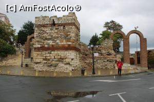 [P92] Nesebar, Orașul Vechi, Zidurile Cetații Mesambria dar și Amfiteatrul... » foto by mprofeanu
 - 
<span class="allrVoted glyphicon glyphicon-heart hidden" id="av1220426"></span>
<a class="m-l-10 hidden" id="sv1220426" onclick="voting_Foto_DelVot(,1220426,3774)" role="button">șterge vot <span class="glyphicon glyphicon-remove"></span></a>
<a id="v91220426" class=" c-red"  onclick="voting_Foto_SetVot(1220426)" role="button"><span class="glyphicon glyphicon-heart-empty"></span> <b>LIKE</b> = Votează poza</a> <img class="hidden"  id="f1220426W9" src="/imagini/loader.gif" border="0" /><span class="AjErrMes hidden" id="e1220426ErM"></span>