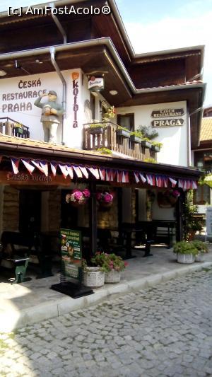 [P20] Restaurant » foto by bel_lira
 - 
<span class="allrVoted glyphicon glyphicon-heart hidden" id="av899705"></span>
<a class="m-l-10 hidden" id="sv899705" onclick="voting_Foto_DelVot(,899705,3774)" role="button">șterge vot <span class="glyphicon glyphicon-remove"></span></a>
<a id="v9899705" class=" c-red"  onclick="voting_Foto_SetVot(899705)" role="button"><span class="glyphicon glyphicon-heart-empty"></span> <b>LIKE</b> = Votează poza</a> <img class="hidden"  id="f899705W9" src="/imagini/loader.gif" border="0" /><span class="AjErrMes hidden" id="e899705ErM"></span>