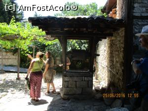 [P32] O fantana buna.  » foto by elviramvio
 - 
<span class="allrVoted glyphicon glyphicon-heart hidden" id="av810472"></span>
<a class="m-l-10 hidden" id="sv810472" onclick="voting_Foto_DelVot(,810472,3774)" role="button">șterge vot <span class="glyphicon glyphicon-remove"></span></a>
<a id="v9810472" class=" c-red"  onclick="voting_Foto_SetVot(810472)" role="button"><span class="glyphicon glyphicon-heart-empty"></span> <b>LIKE</b> = Votează poza</a> <img class="hidden"  id="f810472W9" src="/imagini/loader.gif" border="0" /><span class="AjErrMes hidden" id="e810472ErM"></span>