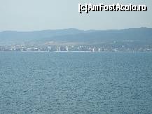 [P22] de aici se vad hotelurile din Sunny Beach » foto by valimi
 - 
<span class="allrVoted glyphicon glyphicon-heart hidden" id="av57504"></span>
<a class="m-l-10 hidden" id="sv57504" onclick="voting_Foto_DelVot(,57504,3774)" role="button">șterge vot <span class="glyphicon glyphicon-remove"></span></a>
<a id="v957504" class=" c-red"  onclick="voting_Foto_SetVot(57504)" role="button"><span class="glyphicon glyphicon-heart-empty"></span> <b>LIKE</b> = Votează poza</a> <img class="hidden"  id="f57504W9" src="/imagini/loader.gif" border="0" /><span class="AjErrMes hidden" id="e57504ErM"></span>