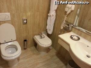 [P06] wc bideu, fon, ghiuveta din camera de baie » foto by Dan&Ema
 - 
<span class="allrVoted glyphicon glyphicon-heart hidden" id="av517998"></span>
<a class="m-l-10 hidden" id="sv517998" onclick="voting_Foto_DelVot(,517998,3775)" role="button">șterge vot <span class="glyphicon glyphicon-remove"></span></a>
<a id="v9517998" class=" c-red"  onclick="voting_Foto_SetVot(517998)" role="button"><span class="glyphicon glyphicon-heart-empty"></span> <b>LIKE</b> = Votează poza</a> <img class="hidden"  id="f517998W9" src="/imagini/loader.gif" border="0" /><span class="AjErrMes hidden" id="e517998ErM"></span>